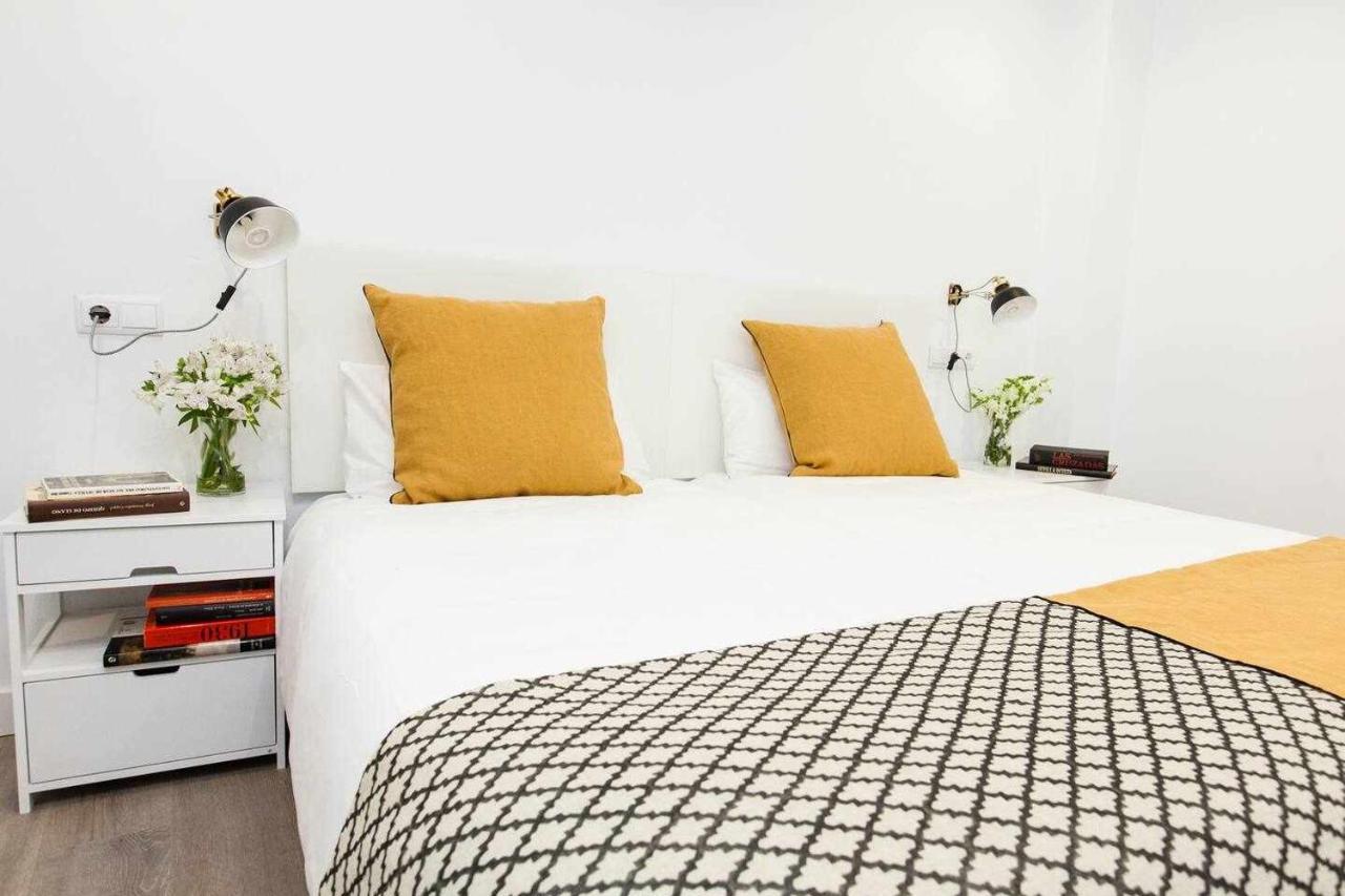 Isg Apartments Downtown Family Haven Free Parking Spot Seville Exterior photo