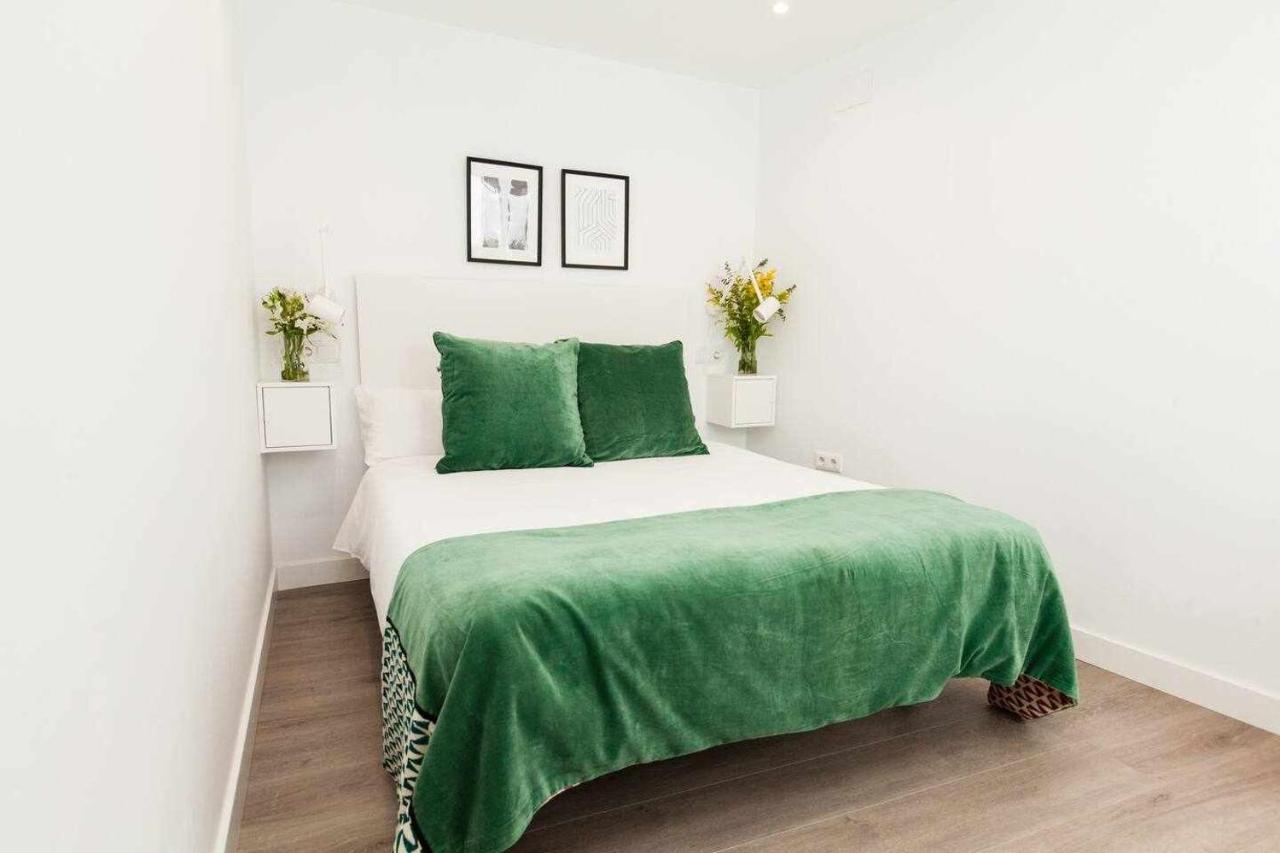 Isg Apartments Downtown Family Haven Free Parking Spot Seville Exterior photo